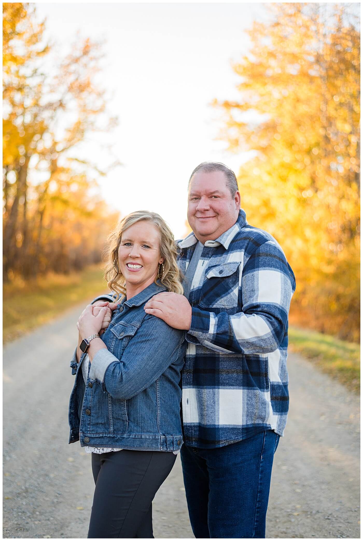 alberta photo session, fall, dirt road, couple, shacket